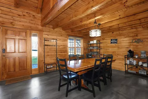 Dining - 12665 Middlefork Rd, Amanda, OH 43102 photo 2 of 5