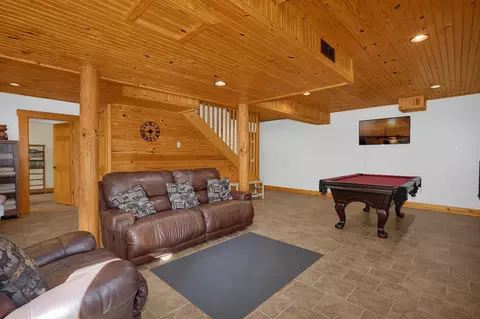 Living - 12665 Middlefork Rd, Amanda, OH 43102 photo 5 of 5