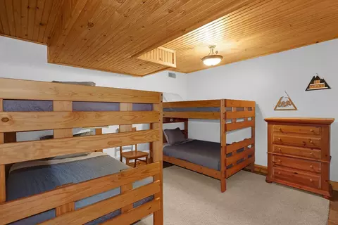Bedroom - 12665 Middlefork Rd, Amanda, OH 43102 photo 8 of 9