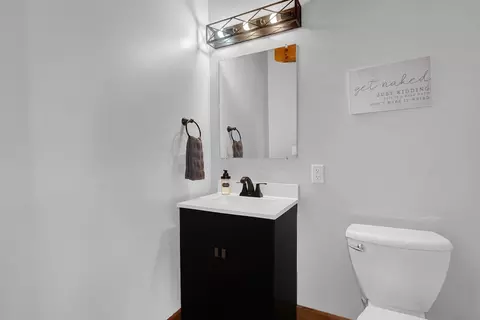 Bath - 12665 Middlefork Rd, Amanda, OH 43102 photo 1 of 5