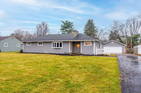 765 Fieldson Dr, Heath, OH 43056