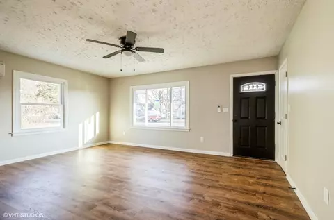 Living - 324 Doering St, Sidney, OH 45365 photo 2 of 2