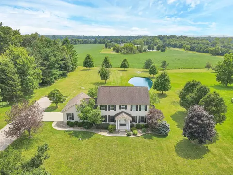 4705 Refugee Rd, Baltimore, OH 43105