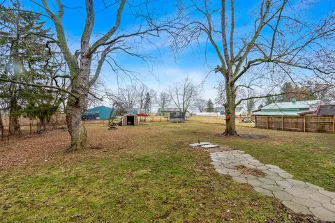 Exterior - 3076 Schell Dr, Marion, OH 43302 photo 4 of 7