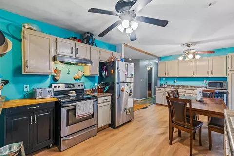 Kitchen - 3076 Schell Dr, Marion, OH 43302 photo 2 of 5