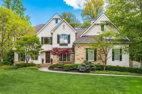 8219 Tillinghast Dr, Dublin, OH 43017