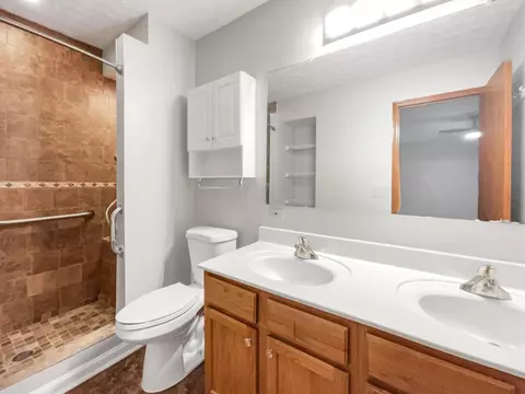 Bath - 9320 Wingate Pl, Orient, OH 43146 photo 1 of 3