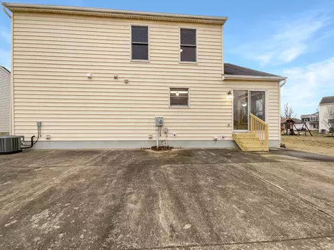 Exterior - 9320 Wingate Pl, Orient, OH 43146 photo 4 of 5