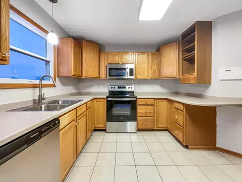 Kitchen - 9320 Wingate Pl, Orient, OH 43146 photo 1 of 2