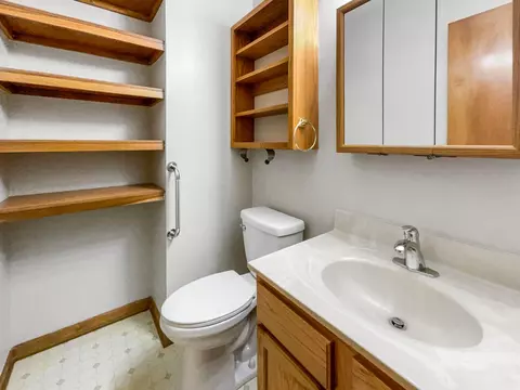 Bath - 9320 Wingate Pl, Orient, OH 43146 photo 3 of 3