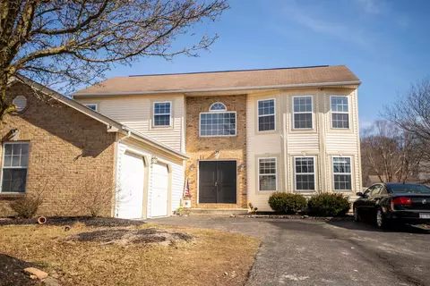 11 Hardwoods Dr, Pataskala, OH 43062