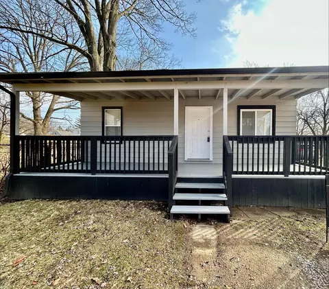 2240 Mcguffey Rd, Columbus, OH 43211