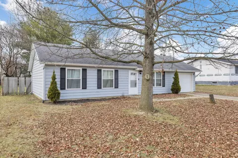 372 Meadow Dr, Circleville, OH 43113