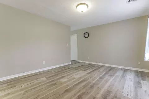 Other - 372 Meadow Dr, Circleville, OH 43113 photo 5 of 7