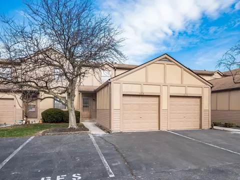 668 Alta View Ct, Worthington, OH 43085