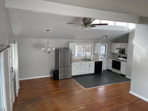 4219 Beechgrove Dr, Grove City, OH 43123