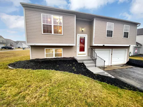 2097 Maribeth Pl, Grove City, OH 43123
