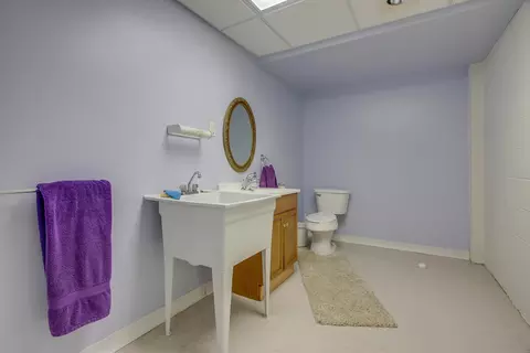 Bath - 3950 Miller Rd, Springfield, OH 45502 photo 6 of 6