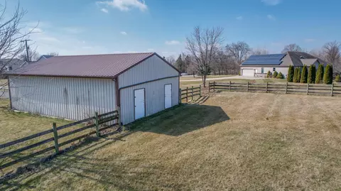 View/Area - 3950 Miller Rd, Springfield, OH 45502 photo 4 of 11