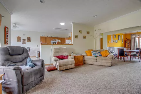 Living - 3950 Miller Rd, Springfield, OH 45502 photo 3 of 3