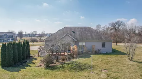 Exterior - 3950 Miller Rd, Springfield, OH 45502 photo 20 of 24