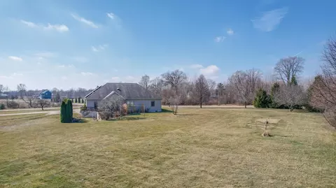 Exterior - 3950 Miller Rd, Springfield, OH 45502 photo 18 of 24