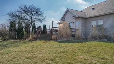 Exterior - 3950 Miller Rd, Springfield, OH 45502 photo 9 of 24