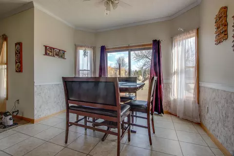 Dining - 3950 Miller Rd, Springfield, OH 45502 photo 3 of 4