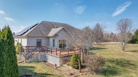 Exterior - 3950 Miller Rd, Springfield, OH 45502 photo 21 of 24