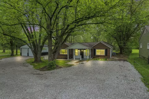5897 Mink St SW, Pataskala, OH 43062
