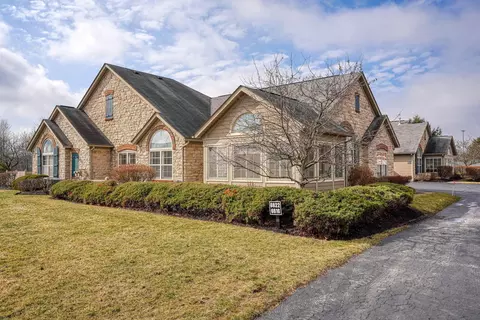 6622 Lakeview Cir, Canal Winchester, OH 43110