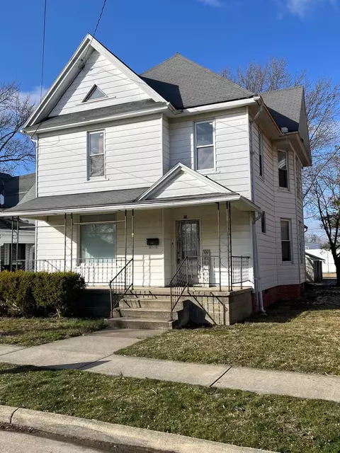 75 W Elm St, Sabina, OH 45169