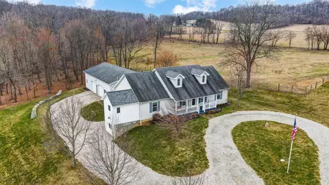 4415 Crumley Rd SW, Lancaster, OH 43130