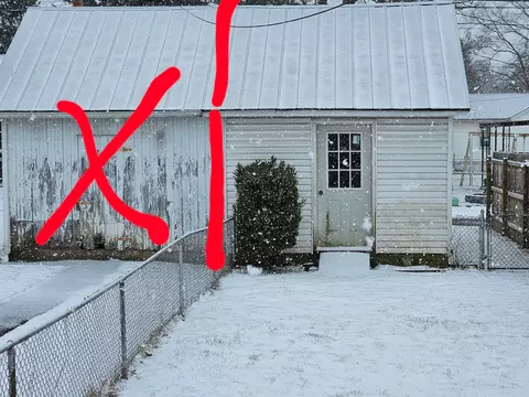 Exterior - 607 E Mound St, Circleville, OH 43113 photo 5 of 5