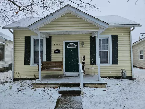 607 E Mound St, Circleville, OH 43113