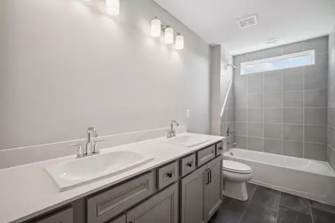 Bath - 3336 Logsdon Loop, Delaware, OH 43015 photo 2 of 5