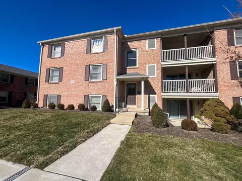 892 Chatham Ln #C, Columbus, OH 43221