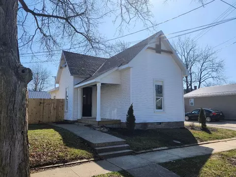 121 E Paint St, Washington Court House, OH 43160