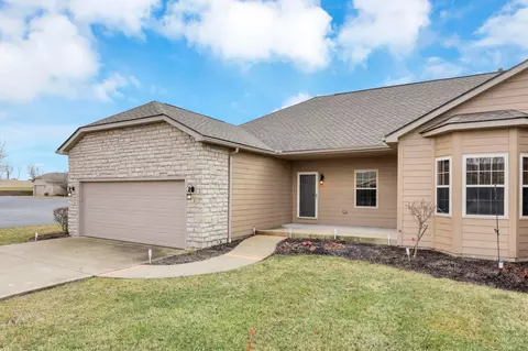 Exterior - 21 Claire Ct, Circleville, OH 43113 photo 2 of 7