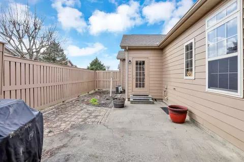 Exterior - 21 Claire Ct, Circleville, OH 43113 photo 5 of 7