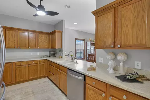 Kitchen - 21 Claire Ct, Circleville, OH 43113 photo 2 of 6
