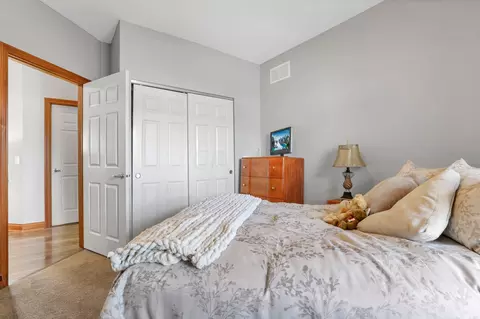 Bedroom - 21 Claire Ct, Circleville, OH 43113 photo 6 of 8