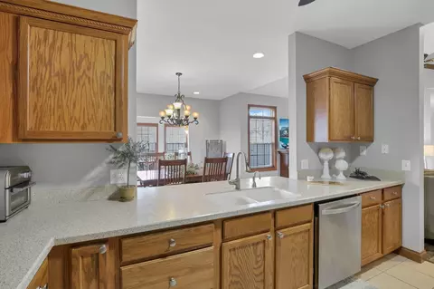 Kitchen - 21 Claire Ct, Circleville, OH 43113 photo 3 of 6