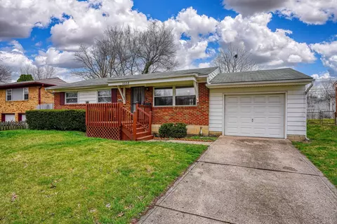 5558 Roche Dr, Columbus, OH 43229