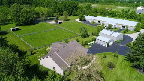 Exterior - 2818 Bean Oller Rd, Delaware, OH 43015 photo 3 of 31