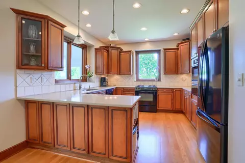 Kitchen - 2818 Bean Oller Rd, Delaware, OH 43015 photo 3 of 8