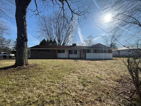 3270 Sycamore Knolls Dr, Columbus, OH 43219