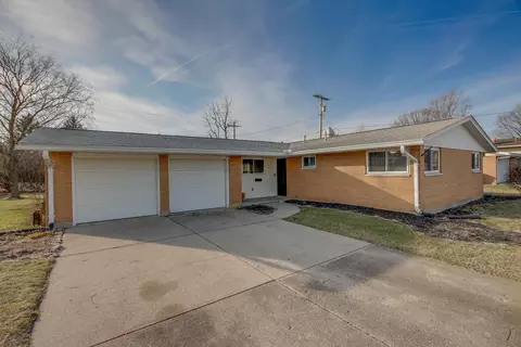 463 Young Dr, Fairborn, OH 45324