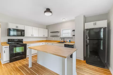 Kitchen - 880 Bennett St, Marion, OH 43302 photo 1 of 3