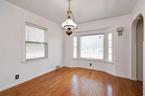 301 W Singer St, Springfield, OH 45506 photo 5